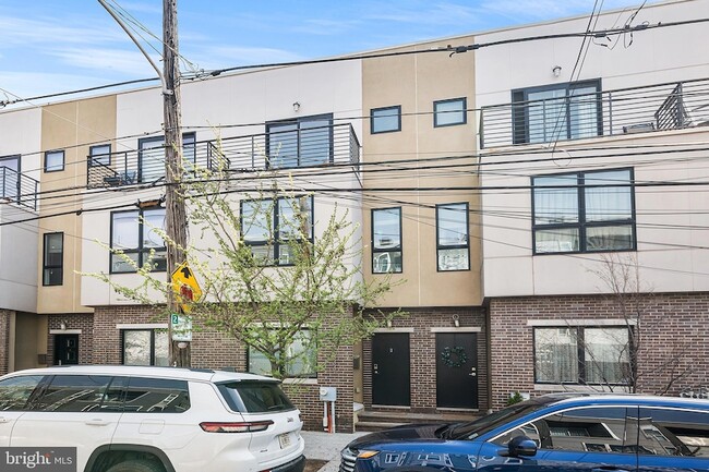 Building Photo - 1333 N Howard St