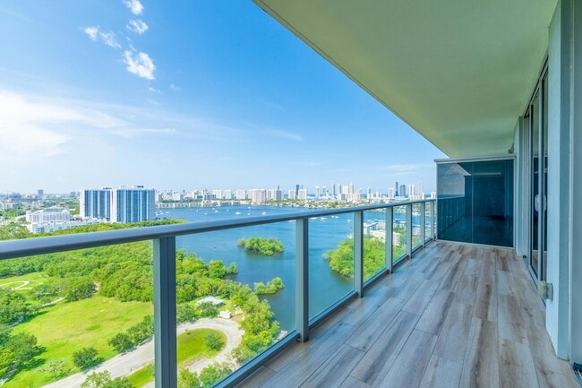 Photo - 16385 Biscayne Blvd Unit 2502