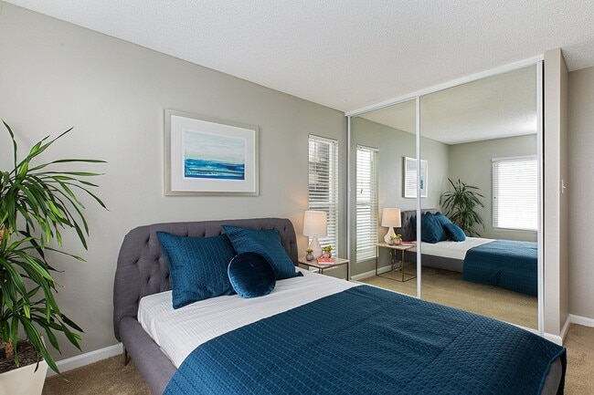 1 BD, 1 BA - 632 SQF - OceanAire Apartment Homes