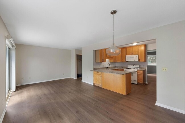 Photo - 304 Pondridge Cir