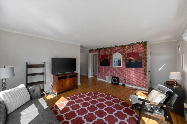 Photo - 2901 Zenith Ave N