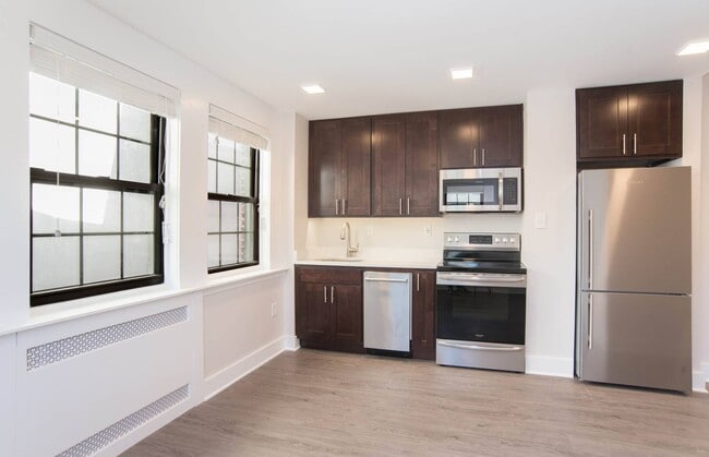 Pr4emium Package Espresso Kitchen - The Phoenix Apartments