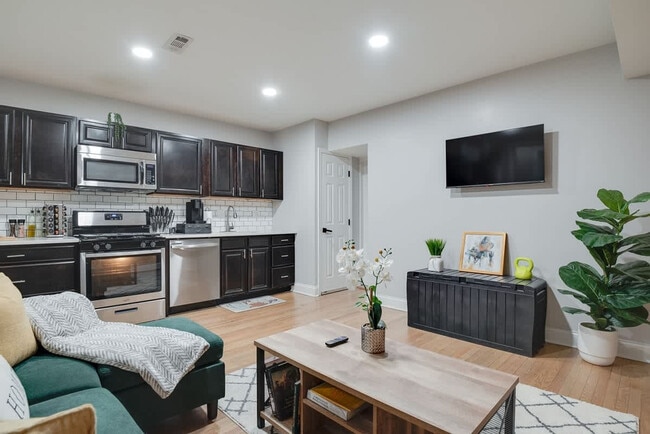 Photo - 1255 Raum St NE Unit ID1388283P