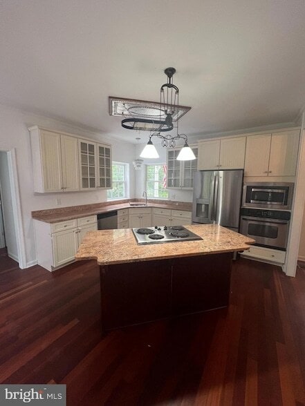 Photo - 20670 Bloombury Ln