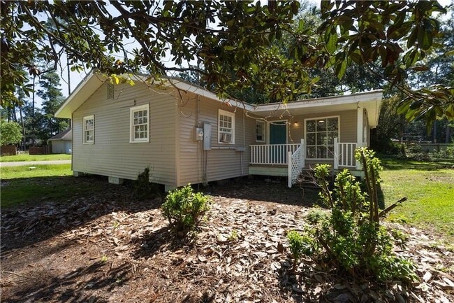 Building Photo - 59086 Dogwood Ln