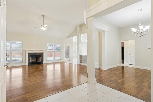 Photo - 2488 New Iberia Cir