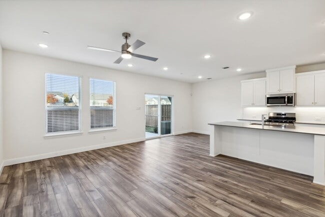 Photo - 3765 Pierce Ln