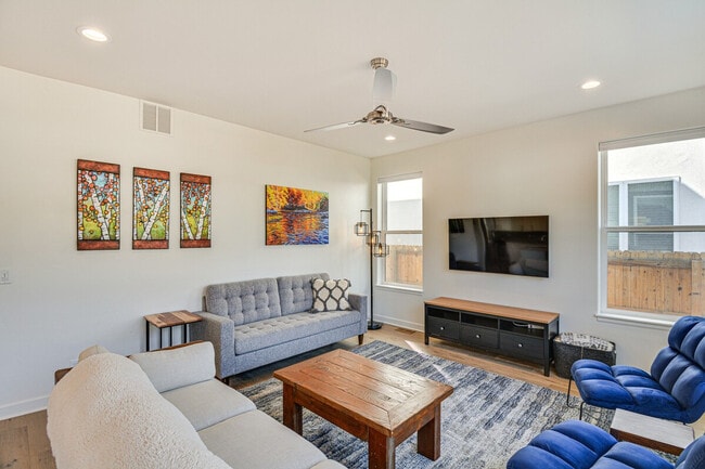 Building Photo - 133 River Ridge Ln Unit SI ID1386065P