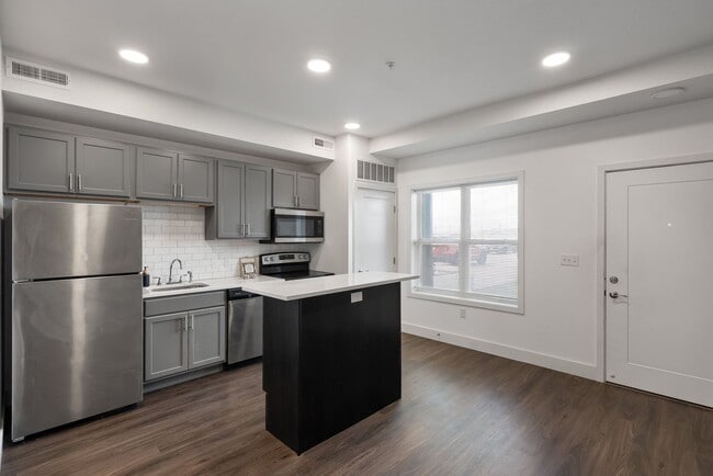 Photo - Bend Apartments