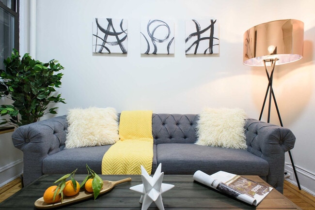 Building Photo - 1567 York Ave Unit FL2-ID1021866P