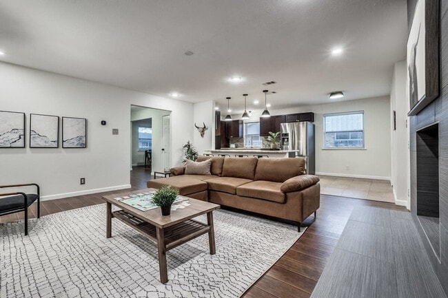 Photo - 13739 Spring Grove Ave Unit ID1019623P