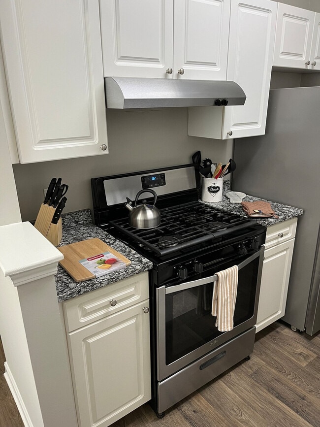 Photo - 1024 Cranbrook Dr Unit ID1344171P