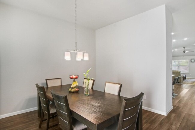 Photo - 1613 Wayback Dr