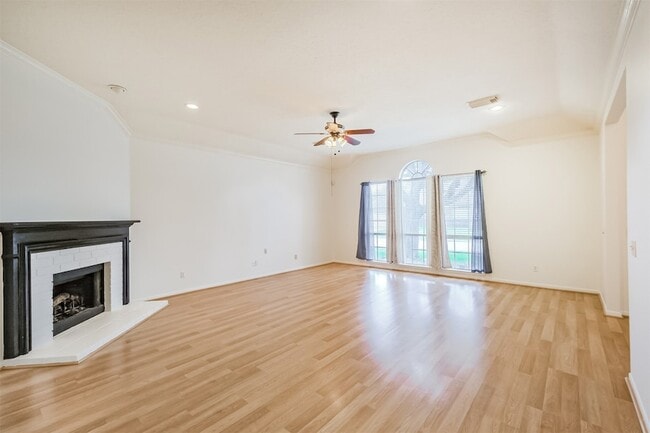 Photo - 18422 Cobblestone Dr