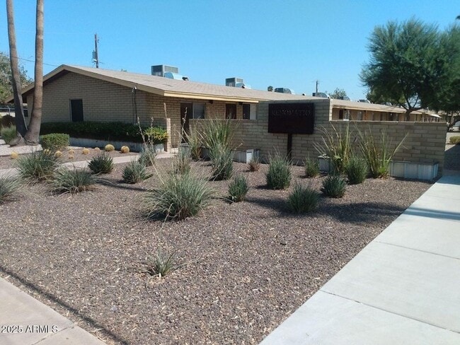 Building Photo - 6741 N 45th Ave Unit 01