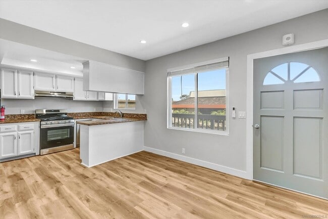 Building Photo - 520 Pearl St Unit 2