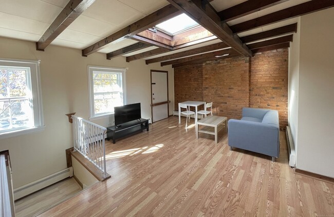 Photo - 32 Trumbull St Unit 4