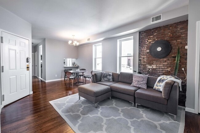 Photo - 310 Palisade Ave