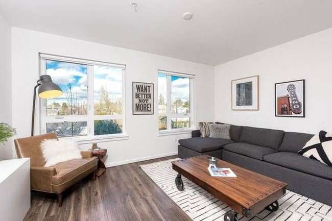 Photo - The Hawthorne Apts