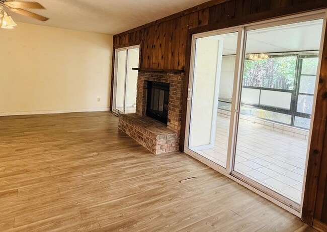 Photo - 113 Westwood Dr