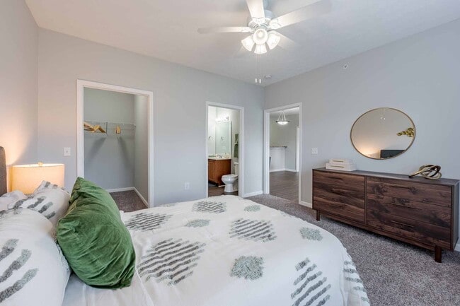 Photo - Blankenbaker Crossings Apartment Homes