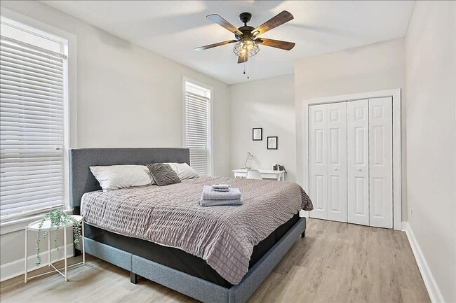 Photo - 206 E 7th St Unit SI ID1578493P