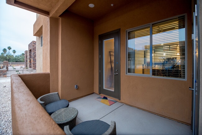 Private patio - Pima Canyon