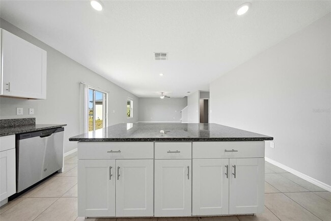 Photo - 15617 Charr Island St