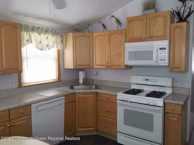 Photo - 61 Fielder Ave Unit 2ND FL