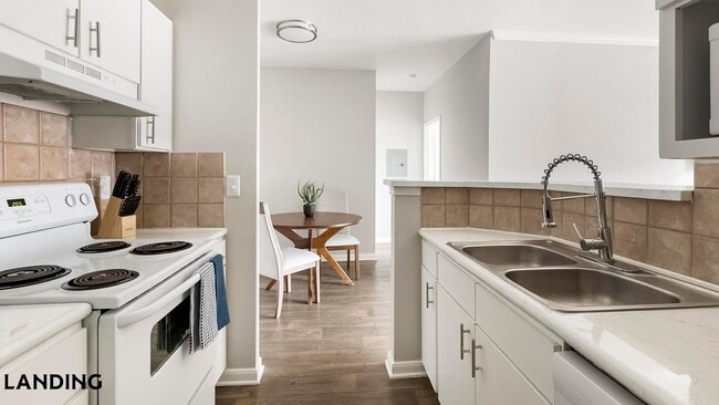 Photo - 9835 Fredericksburg Rd Unit 634