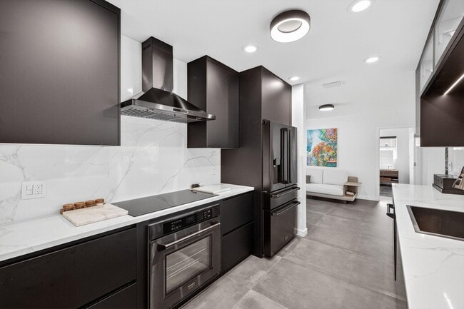 Photo - 2720 NE 59th St