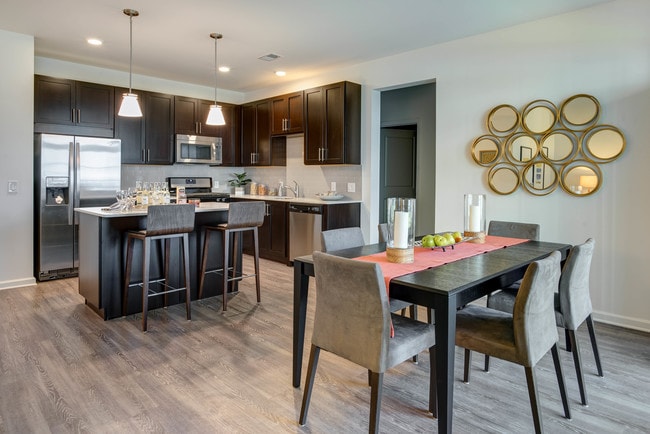 Building Photo - Boulevard At Brick