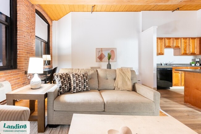 Building Photo - 45 Willow St Unit 424.1412550