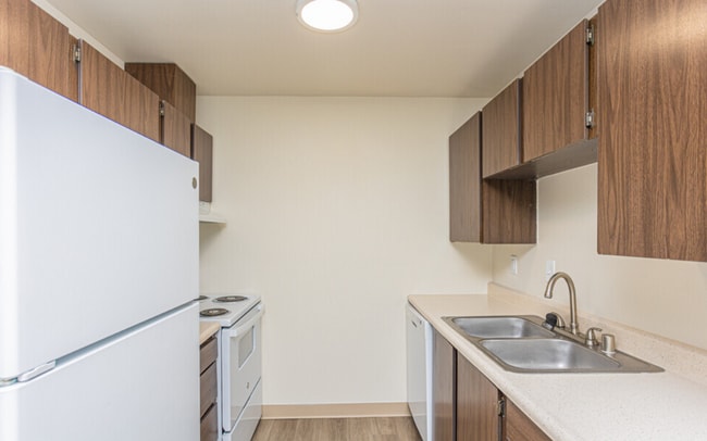 Photo - Spanish Hills Apartments