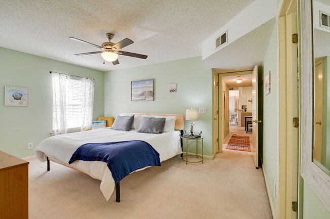 Photo - 140 Spanish Oak Dr Unit SI FL3-ID1609846P