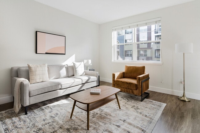 Building Photo - 3889 Artist Walk Common Unit FL3-ID1965