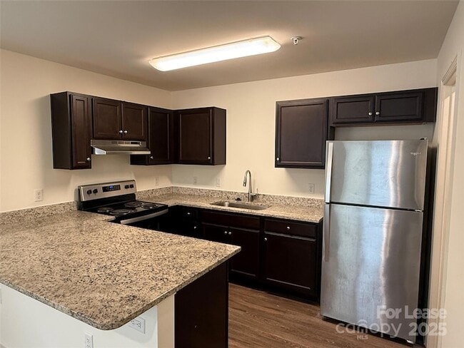 Photo - 2025 Oakdale Rd Unit U