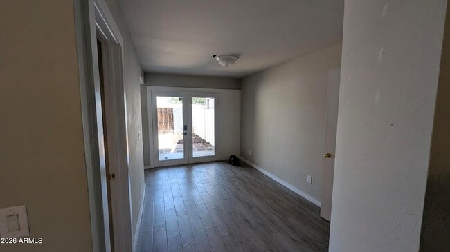 Photo - 860 N McQueen Rd