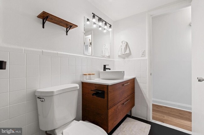 Photo - 4800 Chevy Chase Dr Unit 408