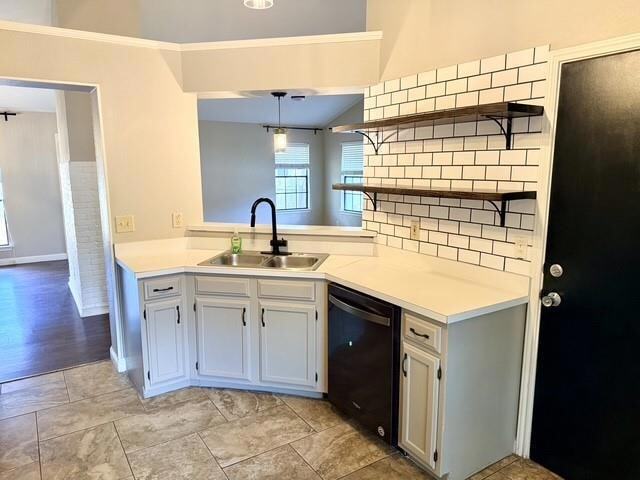 Photo - 1920 White Oak Cir