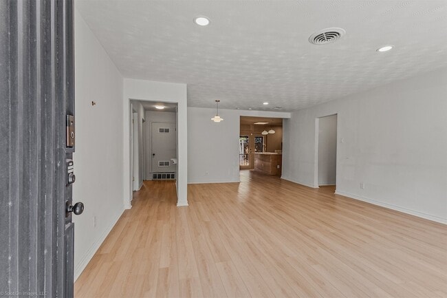 Photo - 1351 Dell Oak Dr