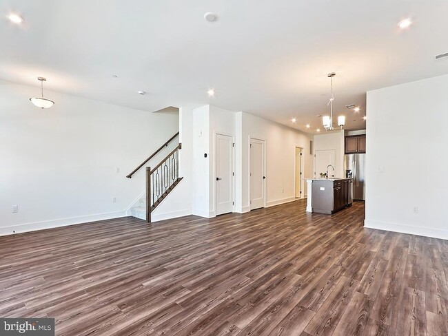 Photo - 6105 Vivaldi Rd