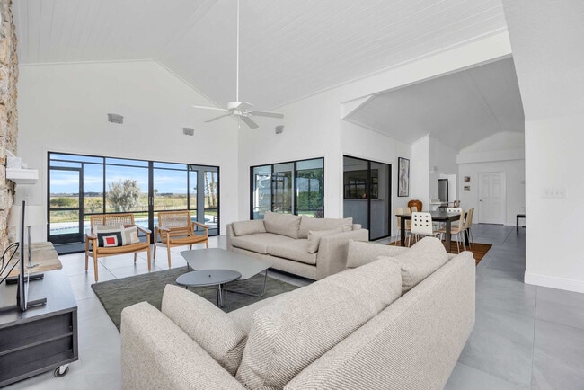 Building Photo - 13330 Skiing Paradise Blvd Unit SI ID1565887P