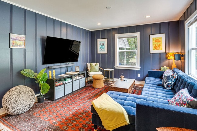 Building Photo - 100 Blackwood Dr Unit SI ID1608046P