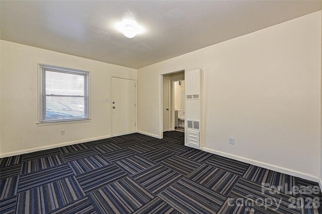 Photo - 260 Church St NE