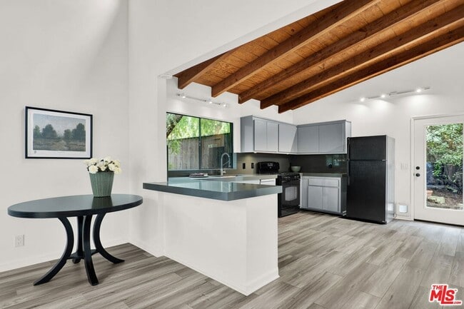 Photo - 2039 Tuna Canyon Rd