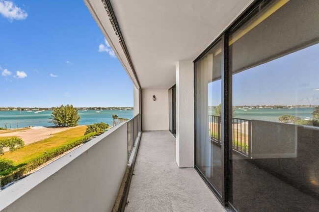 Photo - 5600 N Flagler Dr Unit 5060