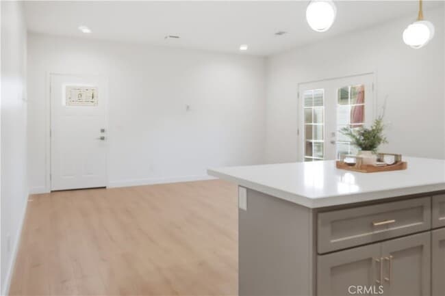 Photo - 215 E 2nd St