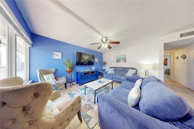 Photo - 15005 Windward Dr Unit 121