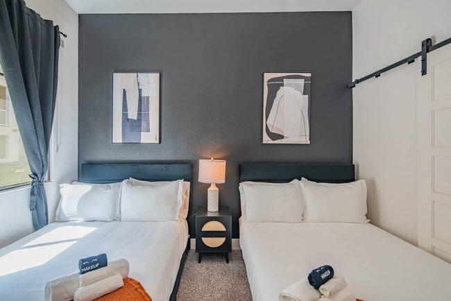 Photo - 15501 N Dial Blvd Unit SI ID1263142P